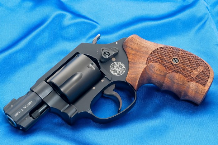 Smith & Wesson MP360 Revolver