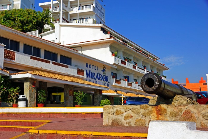 Hotel Mirador Acapulco with cannon