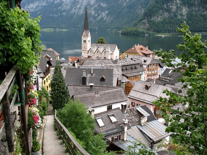 Hallstatt, Austria village with lake and mountains