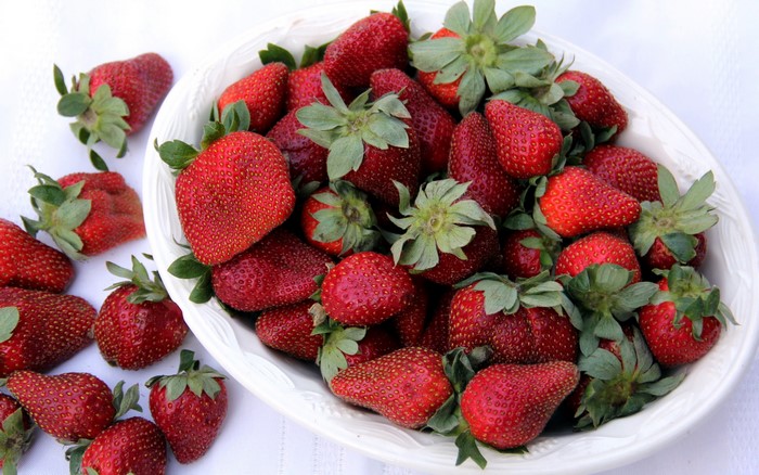 Strawberries in a white bowl