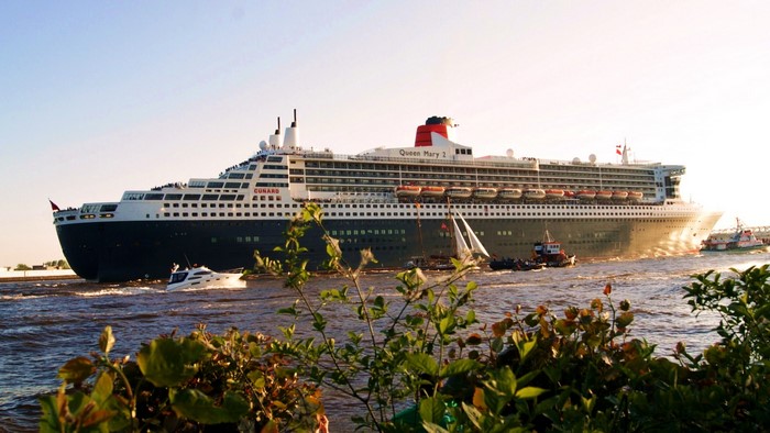 Queen Mary 2 cruise liner sailing on water