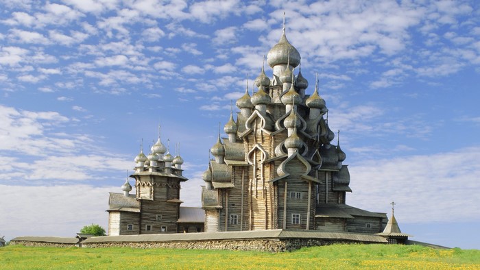 Wooden churches with multiple domes in Russia