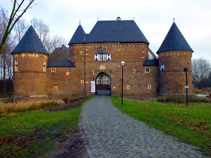 Burg Vondern Oberhausen castle in Germany