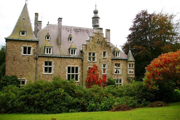 Chateau de Neuville, Belgium