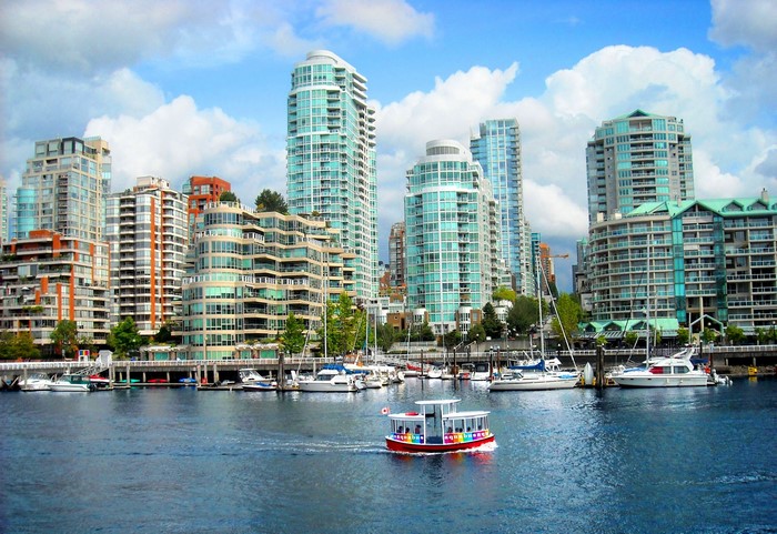 Vancouver skyline with boats and buildings