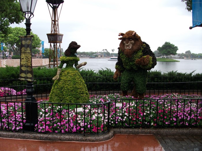 Belle and Beast topiary at Epcot Flower & Garden Festival
