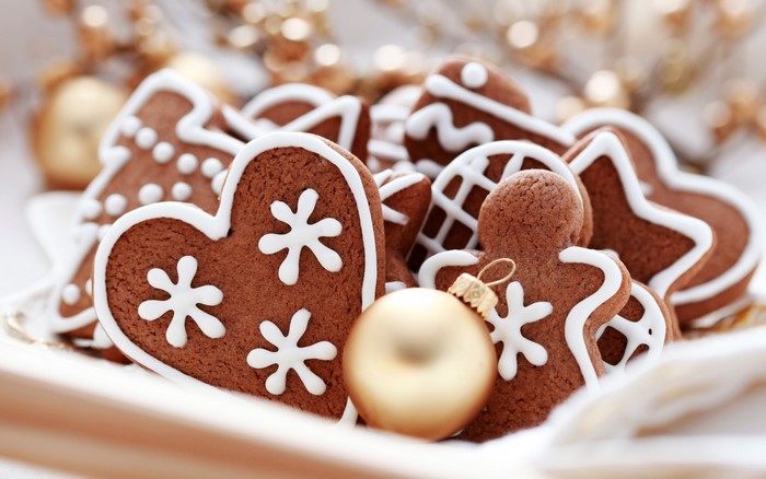 Gingerbread cookies with white icing and ornaments