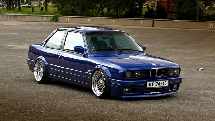 Blue BMW E30 Coupe with Custom Wheels