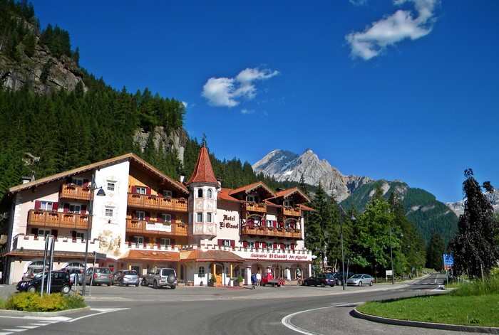 Hotel El Ciastel in the Italian Alps