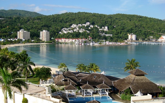 Ocho Rios Jamaica Resort with Tropical Hills and Ocean