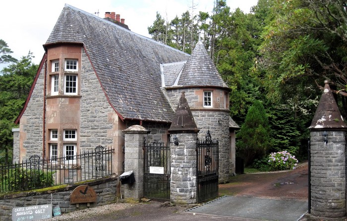 Glenborrodale Castle entrance with stone gatehouse