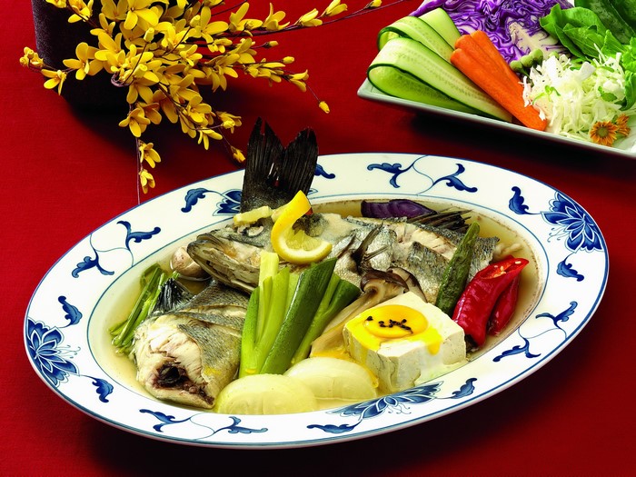 Steamed Fish with Tofu and Vegetables
