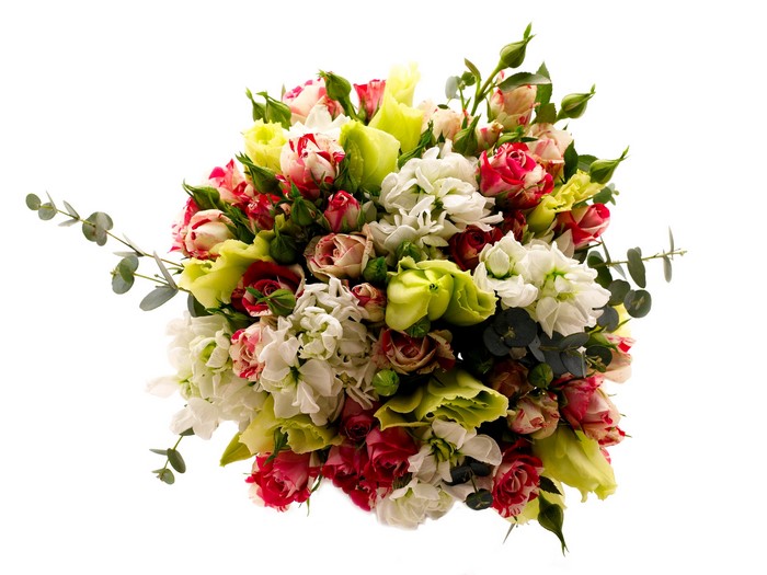 Bouquet of roses and greenery