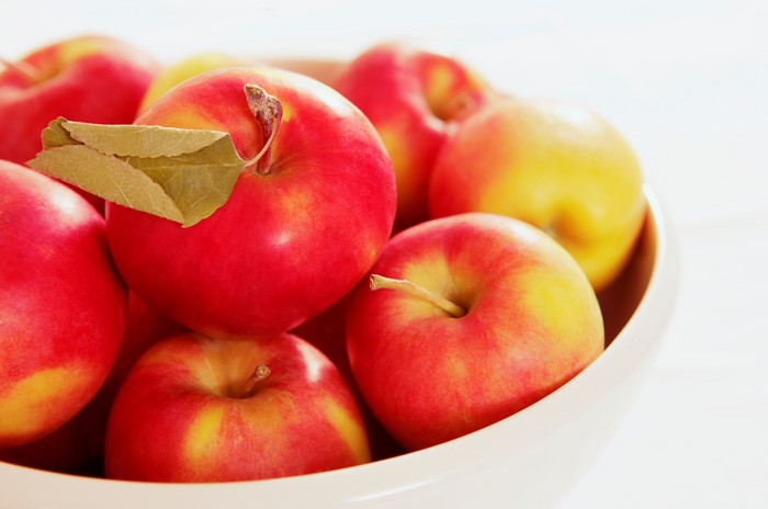 Apples in a bowl