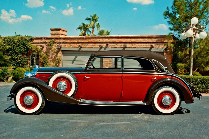 1939 Horch 830 BL Cabriolet parked in front of a building