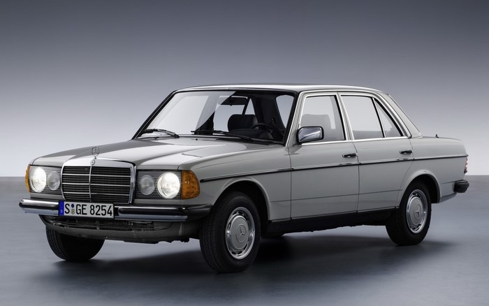 Mercedes-Benz W123 sedan