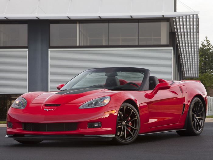 Red Chevrolet Corvette 427 Convertible (C6)