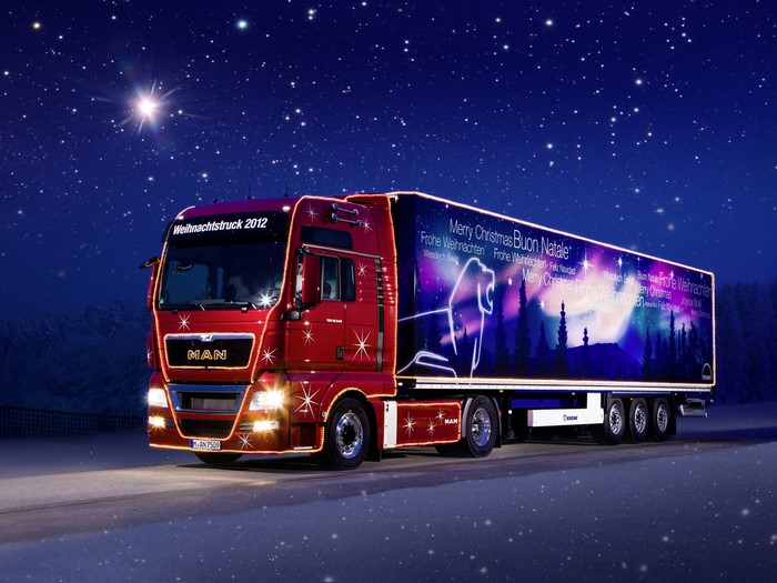MAN Christmas Truck 2012 with Festive Lights
