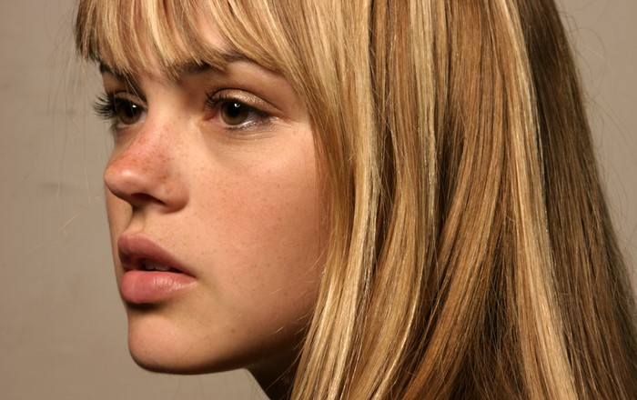 Aimee Teegarden in 4K