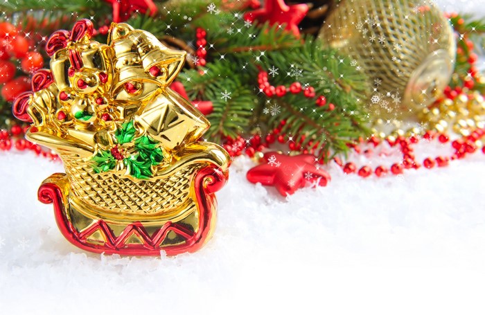 Christmas Sleigh Ornament with Pine Branches and Snowflakes