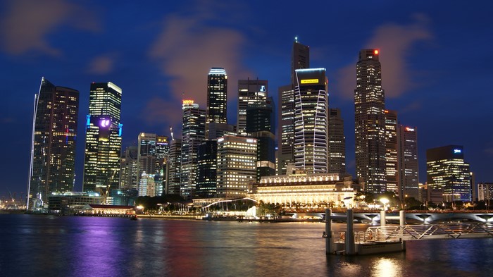 4K Singapore Skyscrapers at Night