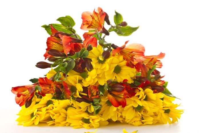 Bouquet of yellow chrysanthemums and orange alstroemerias