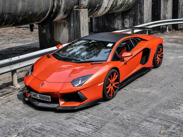 Orange Lamborghini Aventador LP900-4 Molto Veloce