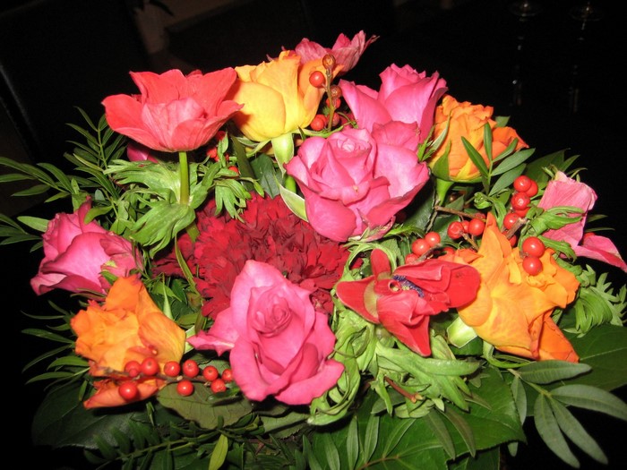 Bouquet of Roses and Anemones with Berries