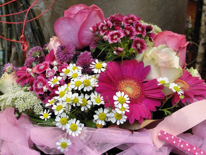 Bouquet of Gerbera Daisies and Roses