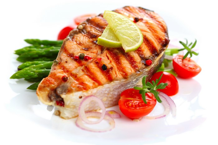 Grilled Salmon Steak with Asparagus and Tomatoes