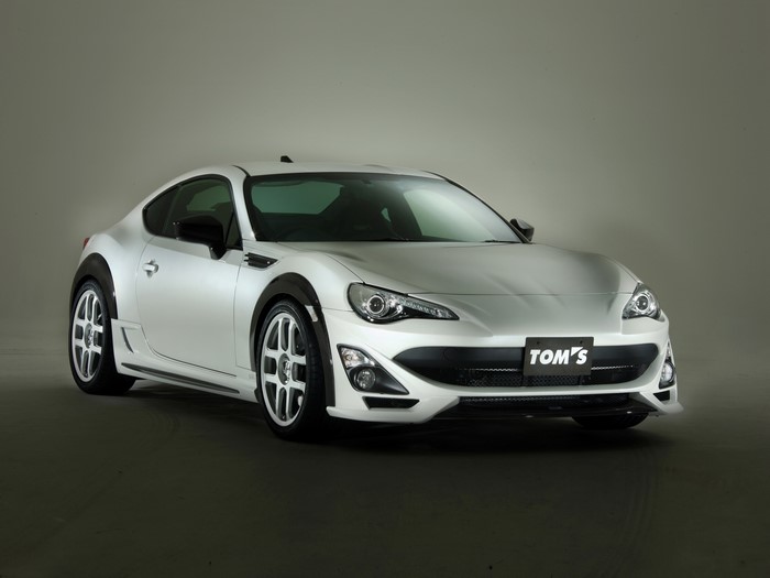 White 2013 Toyota 86 N086V by TOM'S
