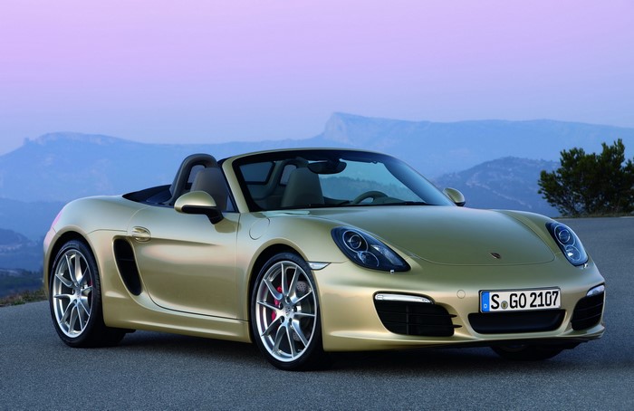 Gold Porsche Boxster 981 S Cabriolet