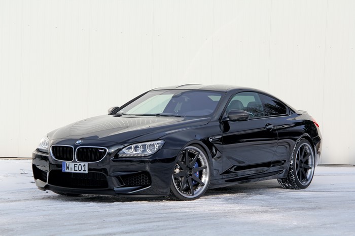 Black 2013 BMW M6 (F12) Coupe in Snow