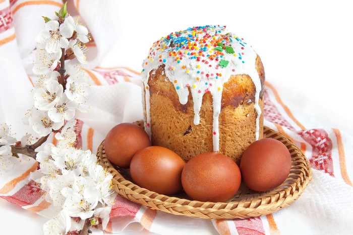 Easter Kulich with Eggs and Blossoms