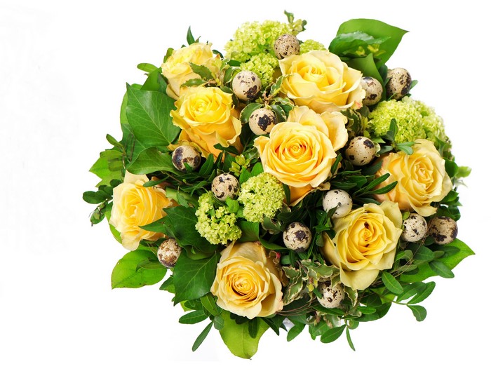 Yellow rose bouquet with quail eggs