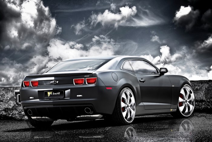 4K Chevrolet Camaro SS Black Back View