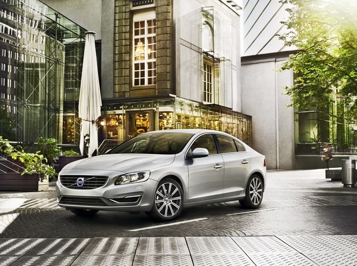 Silver 2014 Volvo S60 Sedan