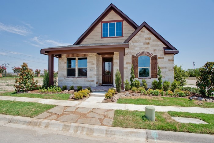 Stone and Wood House in Texas