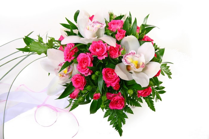 Bouquet of Pink Roses and White Orchids