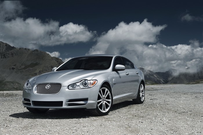 Silver 2009 Jaguar XF S diesel sedan