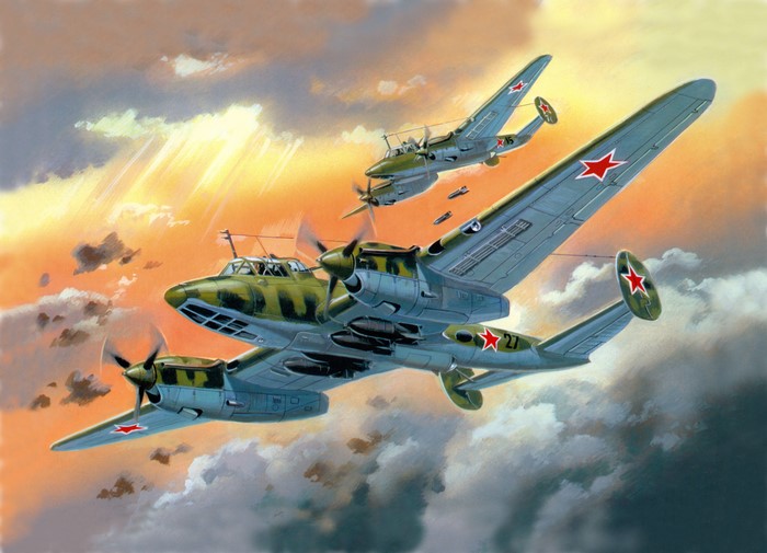 Petlyakov Pe-2 bombers in flight
