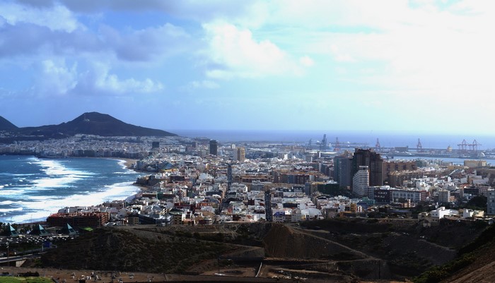 Las Palmas de Gran Canaria cityscape and coastline