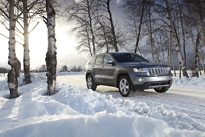 2011 Jeep Grand Cherokee Overland Summit in Snow