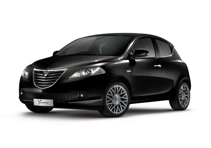 Black Lancia Ypsilon car