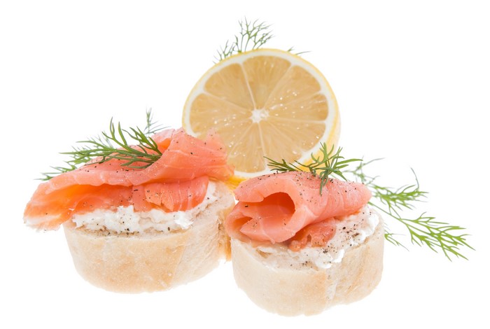 Smoked Salmon Appetizers with Lemon and Dill