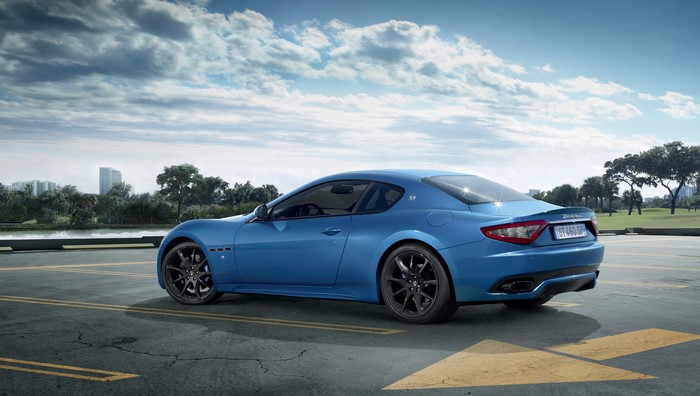 2012 Maserati GranTurismo Sport, Light Blue, Side View