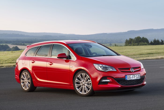 Red Opel Astra SportsTourer BiTurbo CDTI