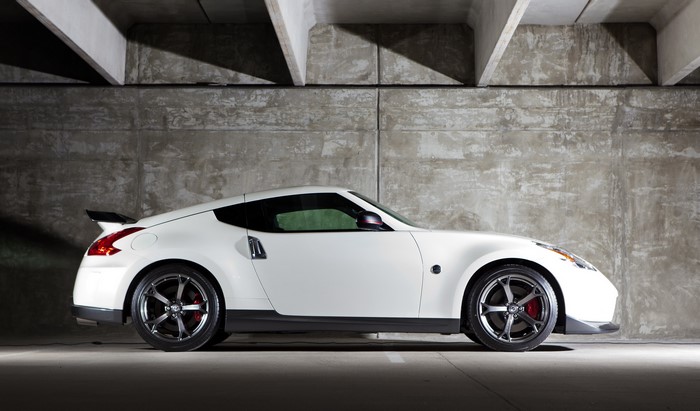 White 2014 Nissan 370Z Nismo