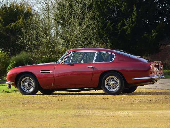 Aston Martin DB6 in wine color