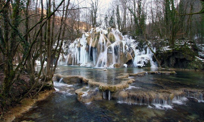 Cascade des Tuffes Les Planches waterfalls in France